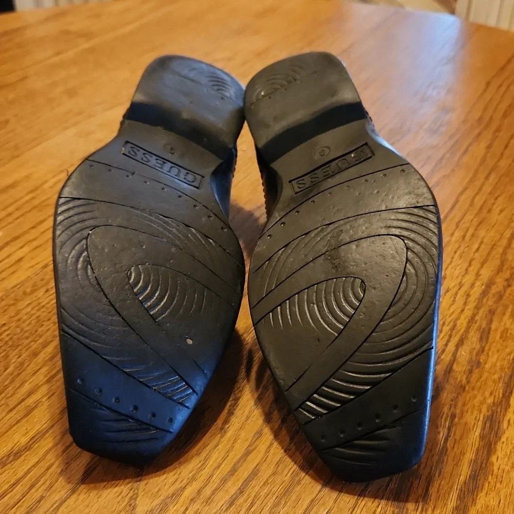 Guess Slip on Dress Shoes Size 9